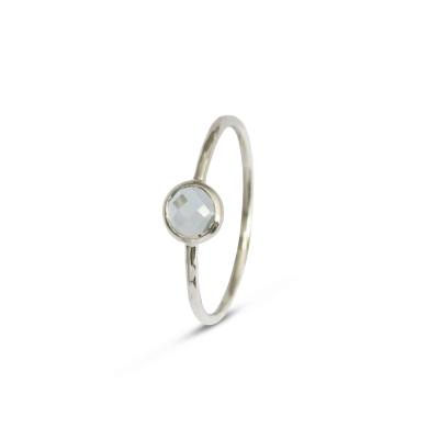 Ring Silber glanz mit blauen Topas